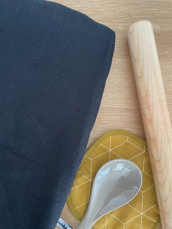 BACKBLÄCH 46x39CM (49x40) in schwarzem LEINEN