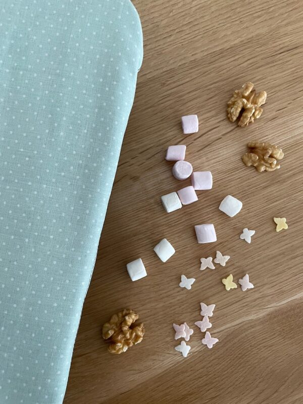 CAKE 26-28 CM in mint-weiss GEPUNKTET