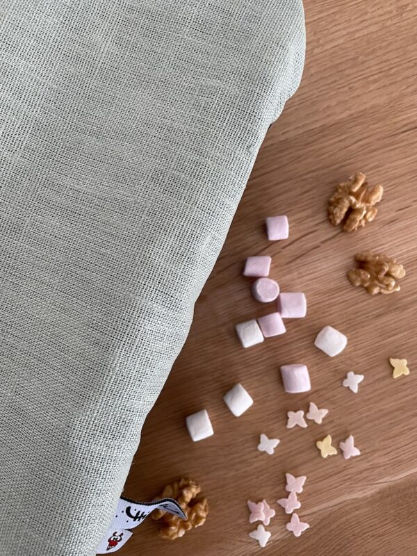 CAKE 32 CM in grauem LEINEN matt