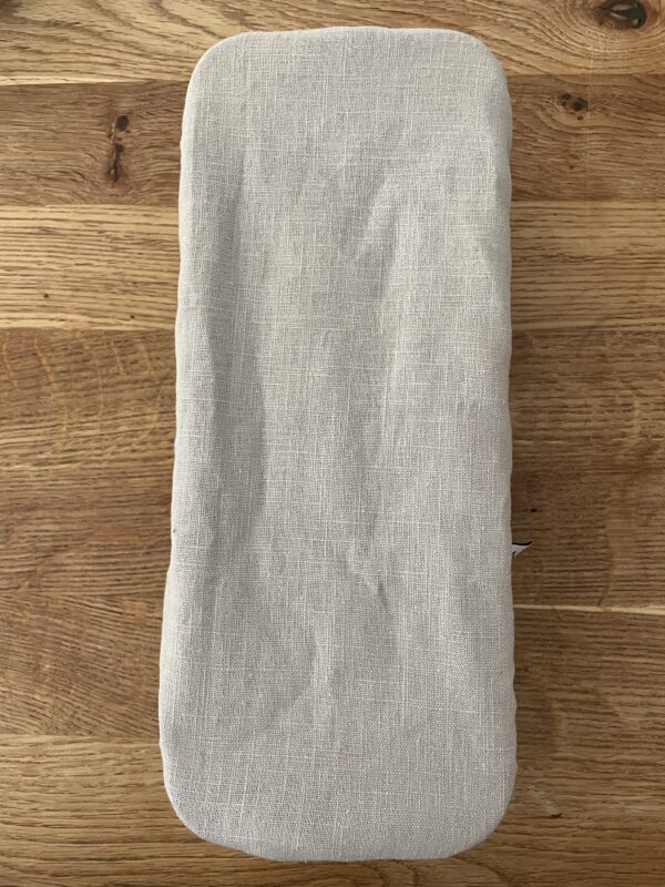CAKE 32 CM in graubraunen LEINEN