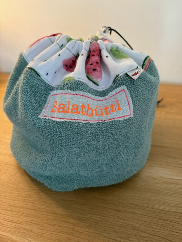 SALATBÜTTL für a frischa Salat im Frigo mit MELONAKiwi